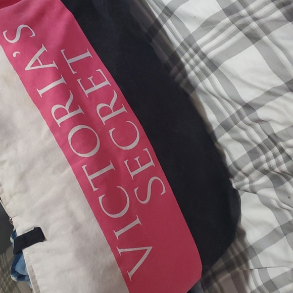 Victoria's Secret Other - Duffle bag